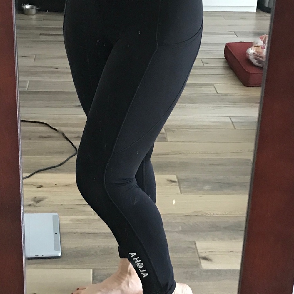 Lululemon Aloha exclusive leggings